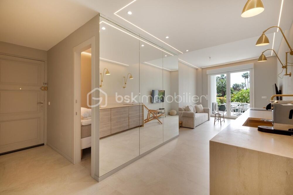 À VENDRE  F2 CANNES CROISETTE  RÉSIDENCE PRESTIGIEUSE « PALAIS DES DUNES »