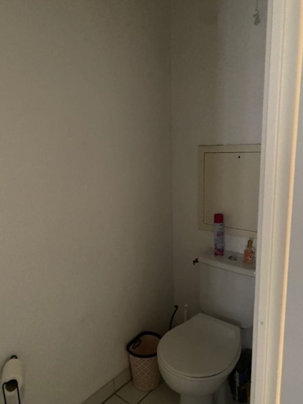 Gond Pontouvre, dans une résidencce au calme entourée d'un parc, appartement de 48 m2 en RDC, avec terrasse couverte et rambarde