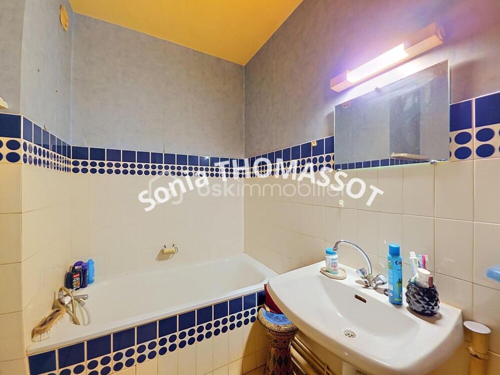 STUDIO À RÉNOVER  SPÉCIAL INVESTISSEUR