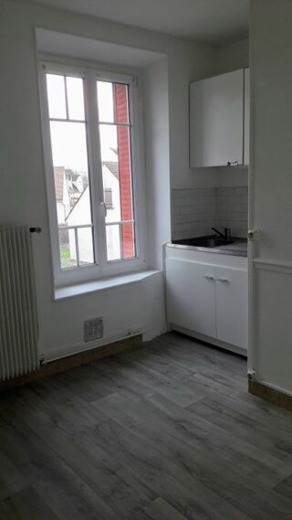  Appartement à louer 4 pièces 65 m²