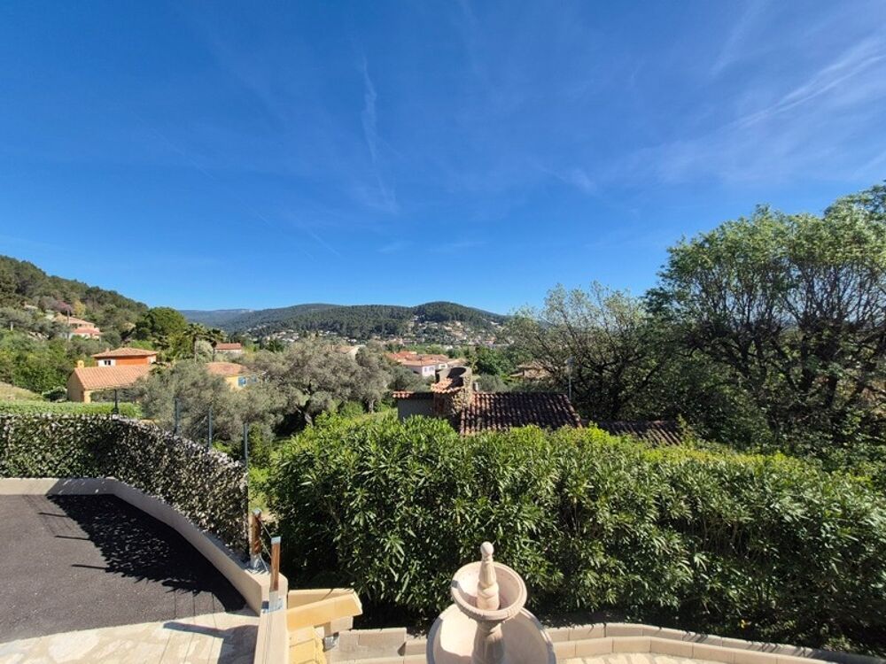 EXLCLUSIVITE-PRESTIGE. Solliès-Ville-Maison provençale avec deux logements distincts, fort potentiel, vue dégagée- 575 000 €