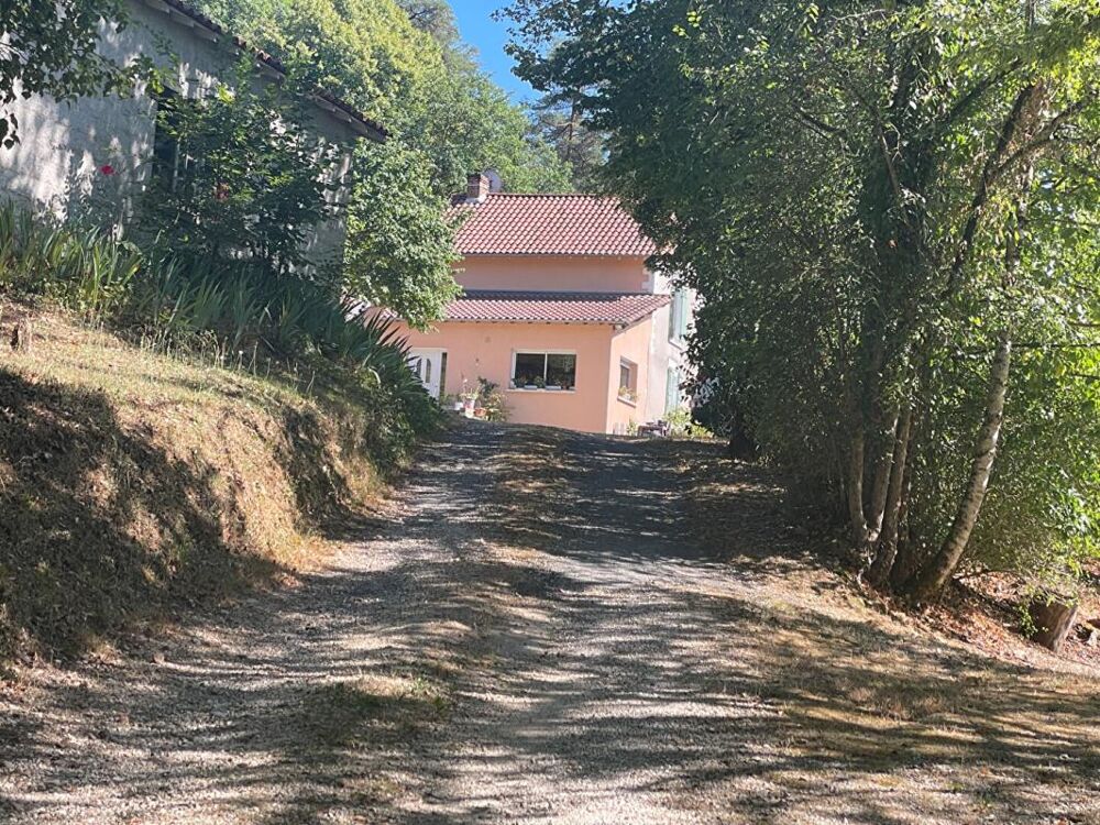 Maison Chateau L Eveque 4 pièce(s) 142 m2