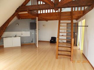  Appartement à louer 3 pièces 100 m²