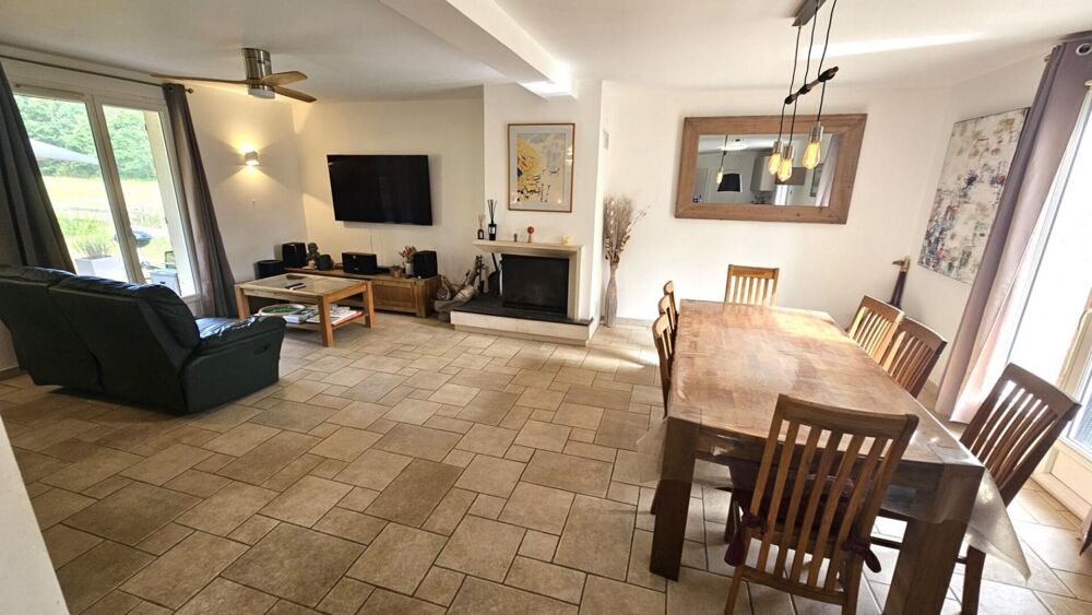 Vente Maison Houdan et Gambais proche / Maison familiale 4 chambres avec terrain et boxes pour chevaux / Environnement exceptionnel dans le 7 Houdan