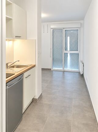 Location Appartement Studio avec parking à la garde RESIDENCE LA RELEVE La garde