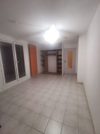  Appartement à louer 1 pièce 31 m²