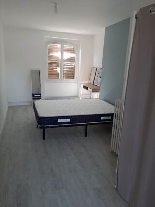  Appartement à louer 3 pièces 100 m²