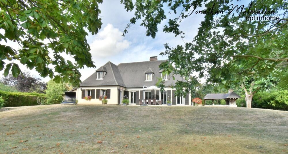 Proche de Conches-en-Ouche  Élégante maison traditionnelle aux beaux volumes, jusquà 6 chambres