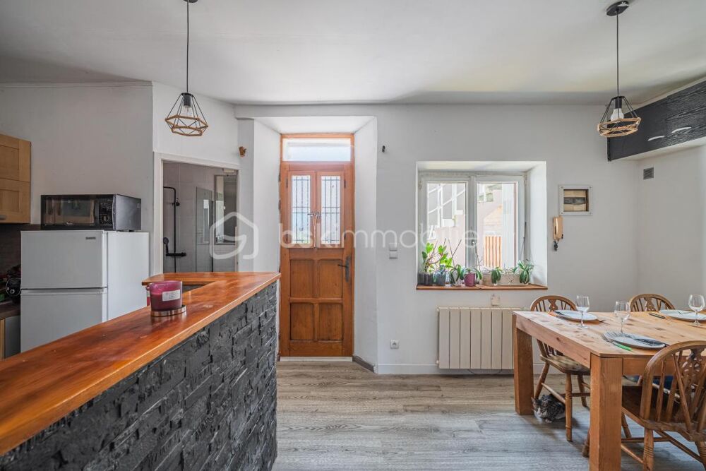 Appartement T3 avec terrasse en plein coeur de Rumilly  Idéal premier achat ou investissement