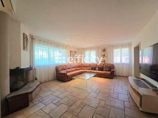  Propriété/château à vendre 12 pièces 304 m²