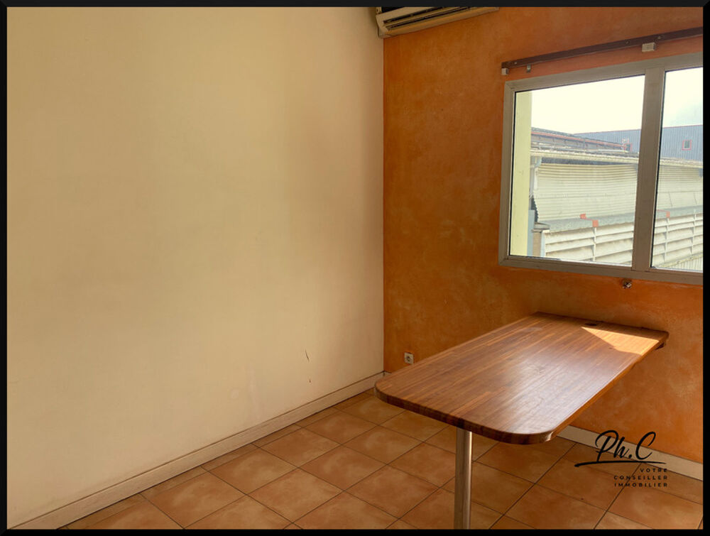   Local professionnel de 65m² à louer - DUCOS Ducos