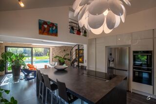  Maison � vendre 6 pi�ces 210 m�