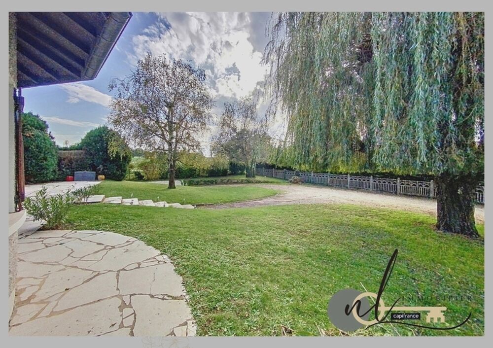 A VENDRE, ? Maison familiale spacieuse avec piscine  Plus de 200 m2 au calme absolu proche Villefranche !