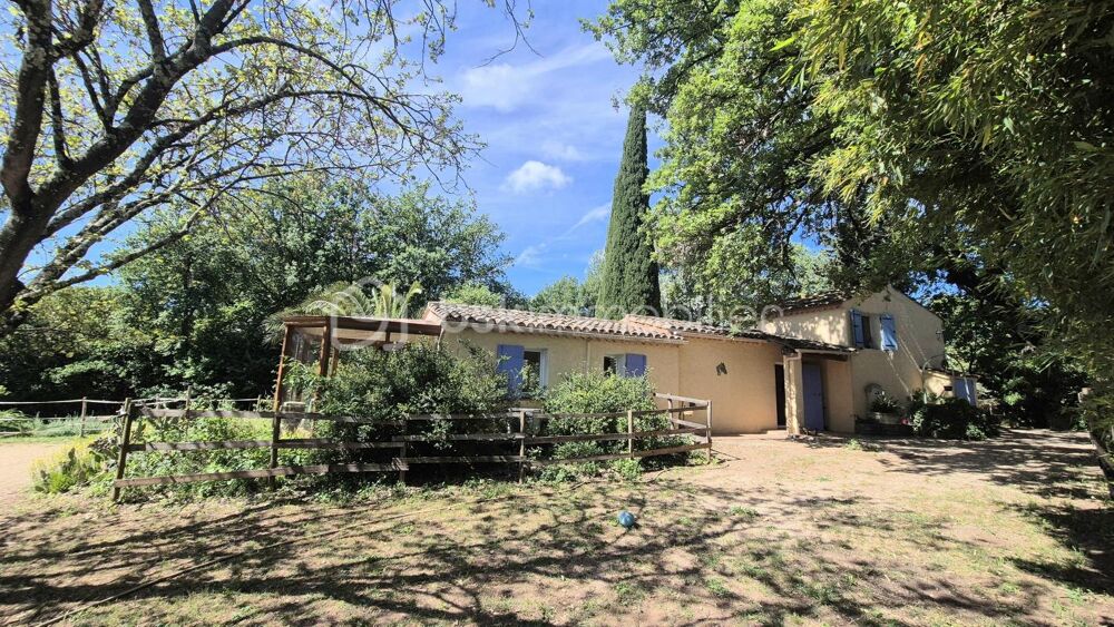 Vente Maison CUERS - Bastidon de 115 m² - Dépendance 25 m² - Terrain de 9650 m² - Piscine Cuers