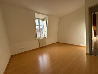  Appartement à louer 3 pièces 78 m²