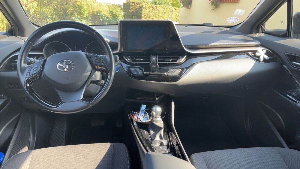 C-HR 1.8 VVT-i 122 Hybride 2WD CVT Design - Automatique 2019 occasion 27930 Dardez