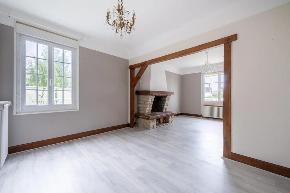 Maison familiale 5 pièces avec jardin à La Couture-Boussey