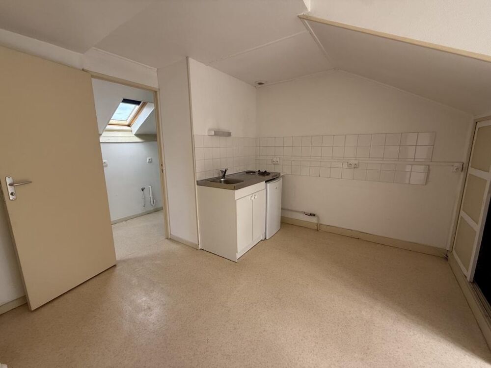 Studio 19 m²  34 m² au sol  Compiègne  Électricité, eau et chauffage compris