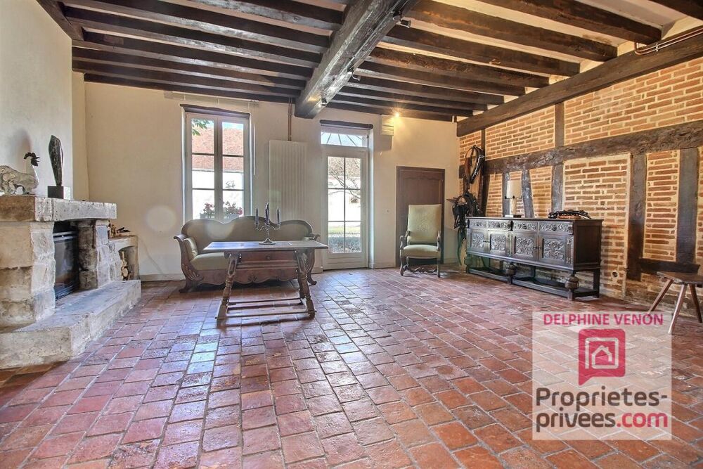 à vendre  Propriété/château Sigloy (45110)