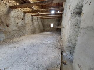 Vente Remise/Grange Grange à vendre à Valensole aménageable en maison de village Valensole