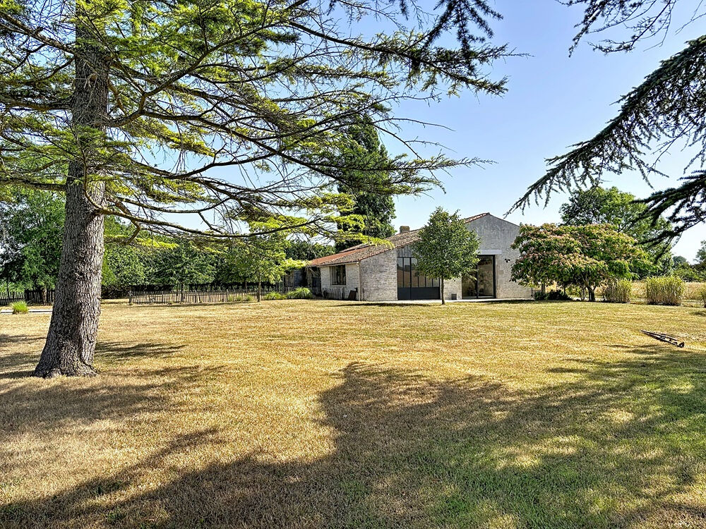 Vente Maison LONGERE en pierre 144 m2  grand terrain clos - Charme et Quiétude La greve sur mignon