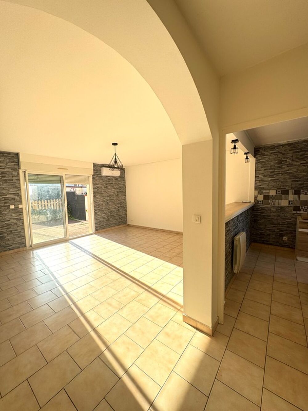Vente Maison Maison 91 m² à vendre 5 pièces MANTES LA VILLE (78) - Terrasse - jardinet - Garage Mantes la ville
