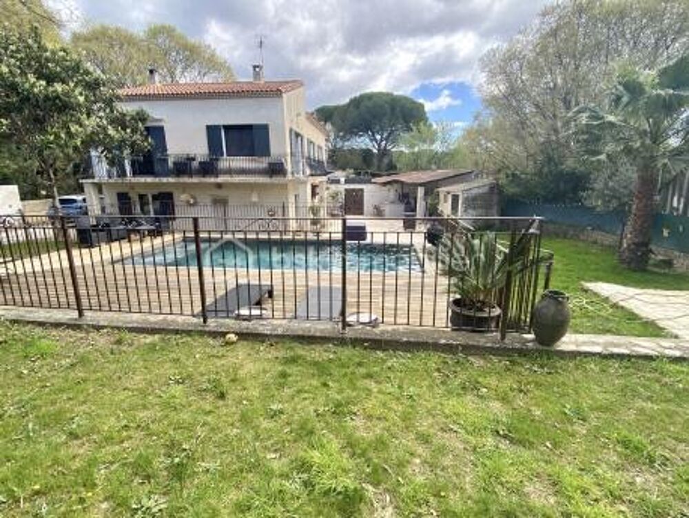 Vente Maison Maison familiale 183m2 sur 1003m2 de terrain avec piscine Nimes