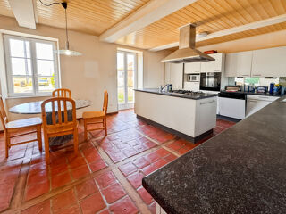  Maison � vendre 9 pi�ces 234 m�