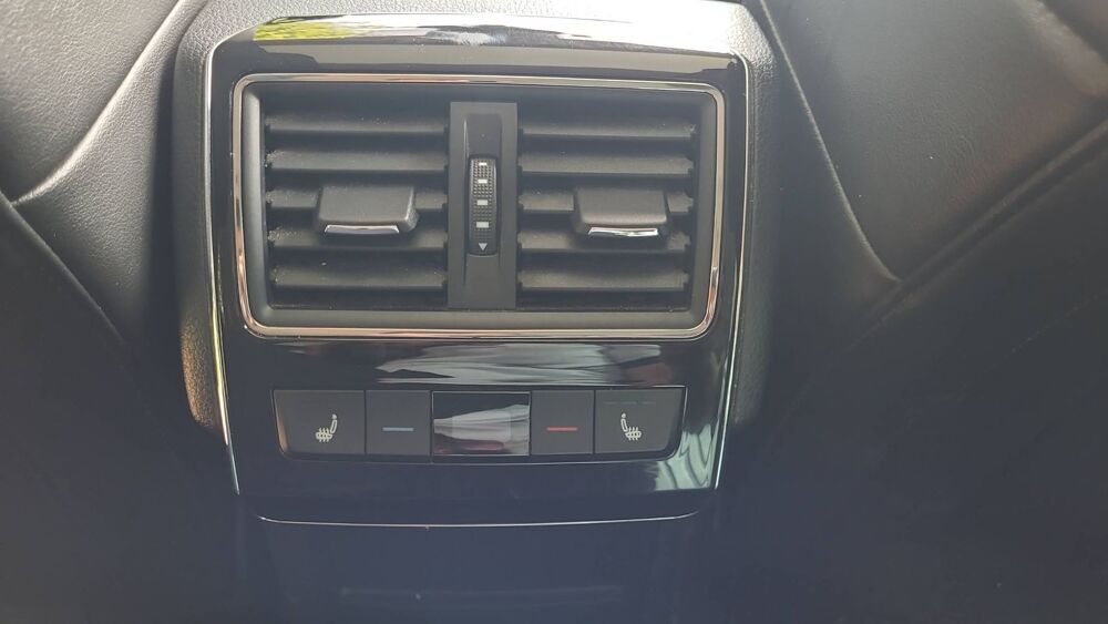 Superb 1.8 TSI 180 DSG7 Laurin & Klement - Automatique Toit ouvrant 2016 occasion 45190 Beaugency
