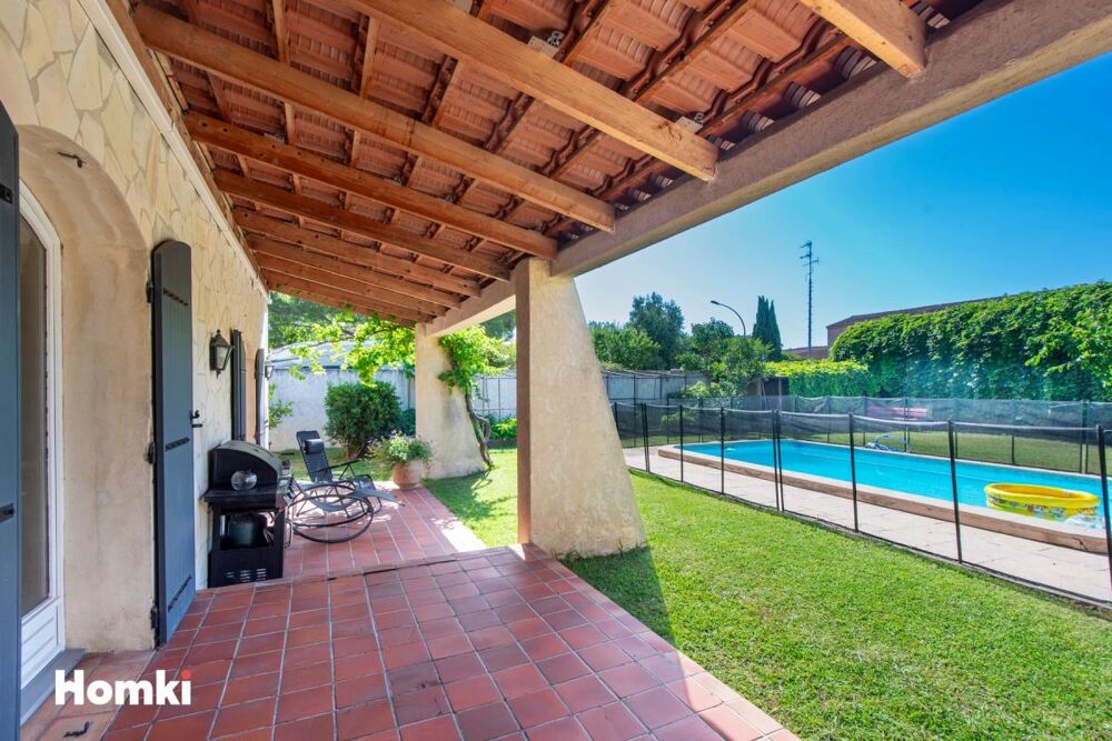 Vente Maison MARIGNANE – Maison familiale authentique 8 pièces 200m2 avec piscine Marignane