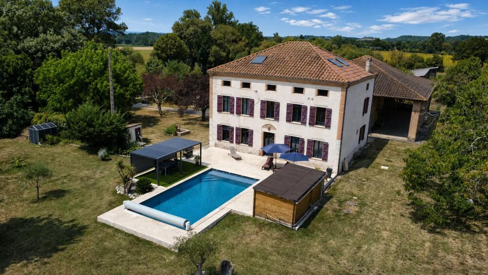 Maison 9 pièces 319 m² · à Bioule · 319 m² · 928 000 €