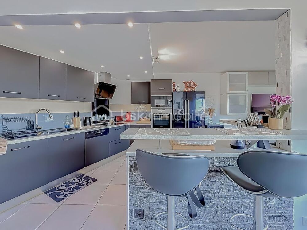 Vente Duplex/Triplex *** APPARTEMENT DUPLEX T3 DE 87 m² – VUE MER & PORT DE CARNON – CAVE & PARKING *** Carnon plage
