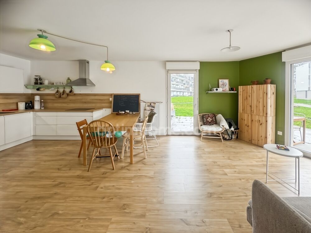 Vente Appartement Exclusivité : Appartement T3 récent avec terrasse et parking – 65,5 m² – Lille rue de Londres  (59) Lille
