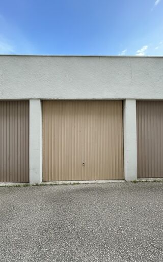  Parking / Garage à vendre 1 pièce 15 m²
