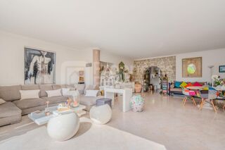  Villa à vendre 4 pièces 186 m²