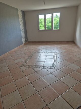  Appartement à louer 3 pièces 90 m²