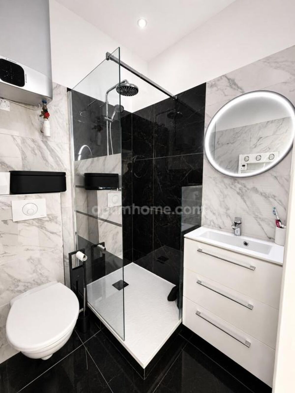 Vente Appartement Au pied du port, des plages et du centre! Carry le rouet