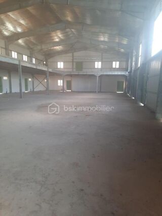  Immeuble à vendre 1 pièce 841 m²