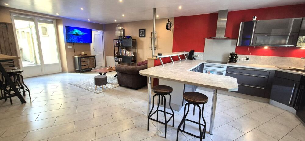Vente Maison Belle Maison de Caractère de 122 m² Rénovée avec goût avec son garage, atelier, cave voûtée, buanderie, terrasse, appentis et te Saint dizier