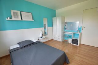  Appartement à louer 1 pièce 79 m²