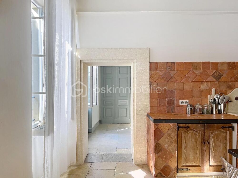 BEL APPARTEMENT FAMILLIAL HAUSSMANIEN