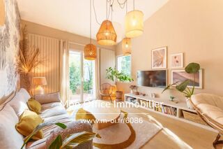  Maison  vendre 8 pices 230 m