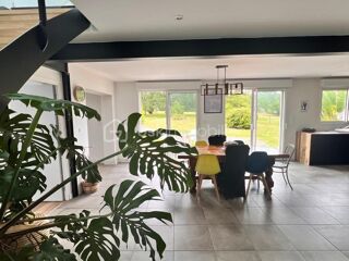  Propriété/château à vendre 7 pièces 133 m²