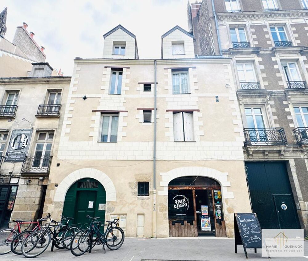 Vente Appartement Studio en duplex hyper centre de Nantes vendu avec cave et locataire en place Nantes