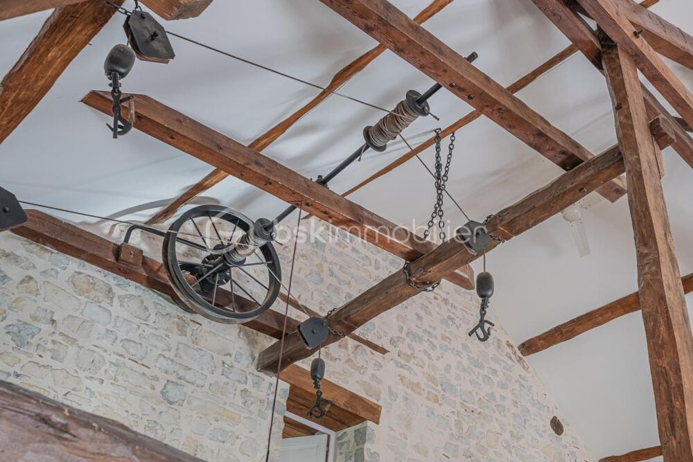 à vendre  Propriété/château Marignieu (01300)