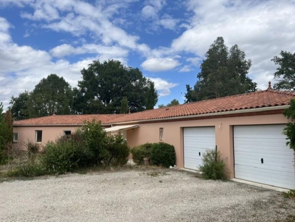 Maison à vendre 8 pièces Proche de EXIDEUIL sur Vienne (16), juste quelques travaux de rafraichissement