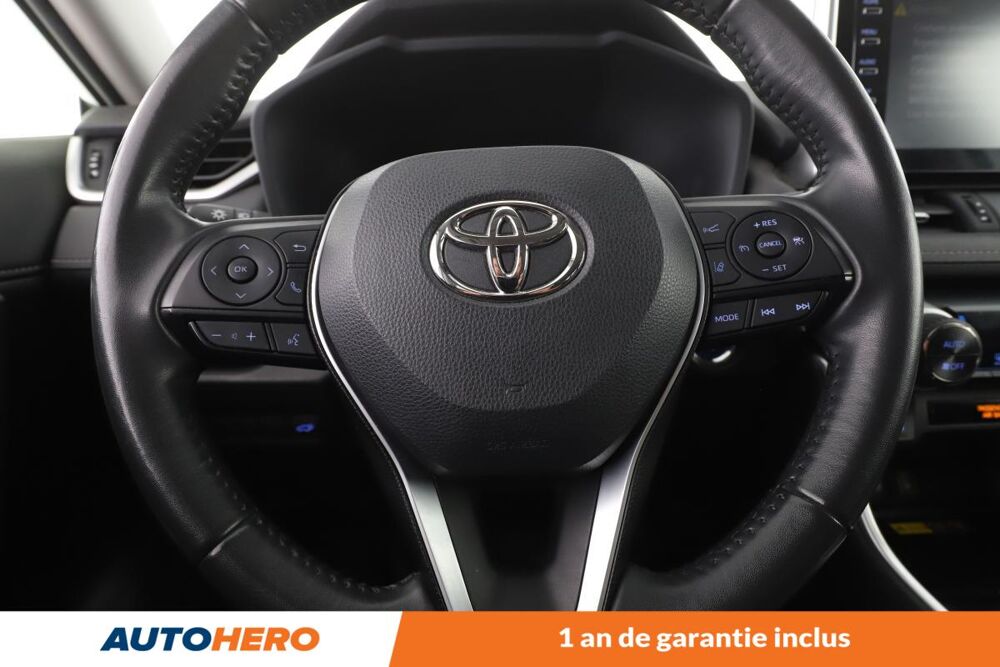 RAV 4 2.5 Hybride 2WD Dynamic 218 ch 2022 occasion 92130 Issy-les-Moulineaux
