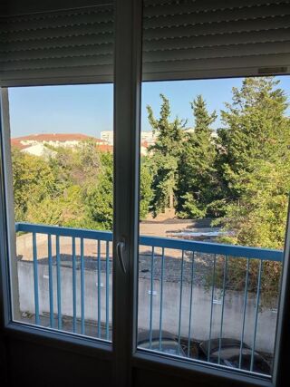  Appartement à louer 1 pièce 28 m²