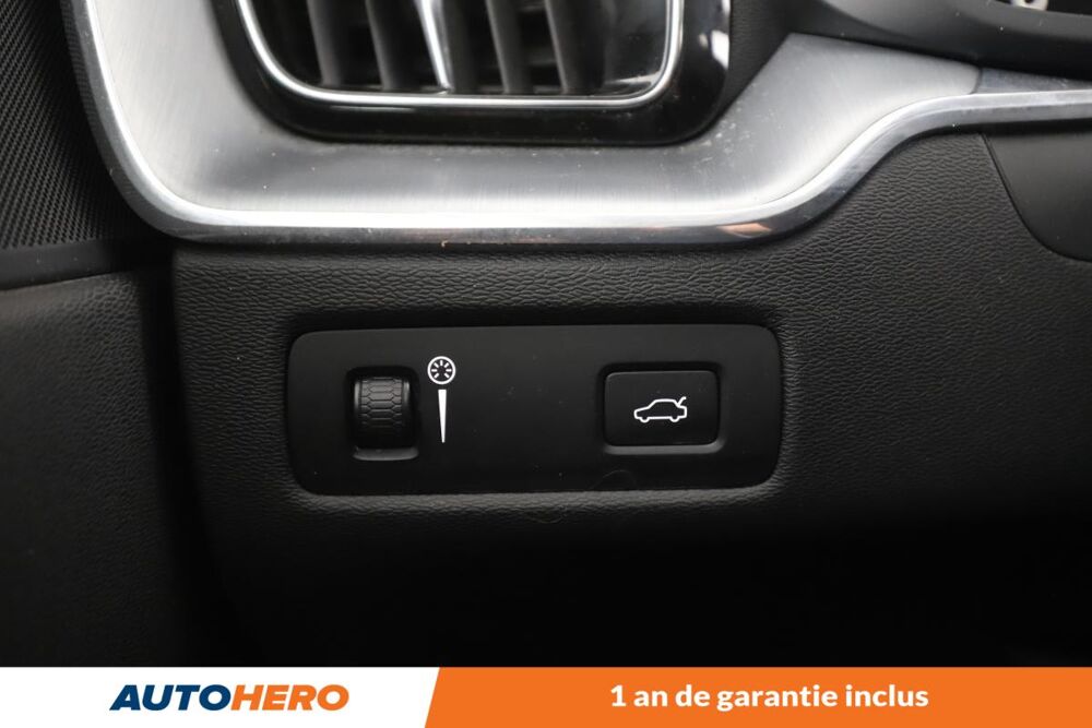 XC60 2.0 D4 Signature Edition Geartronic 8 190 ch 2018 occasion 92130 Issy-les-Moulineaux
