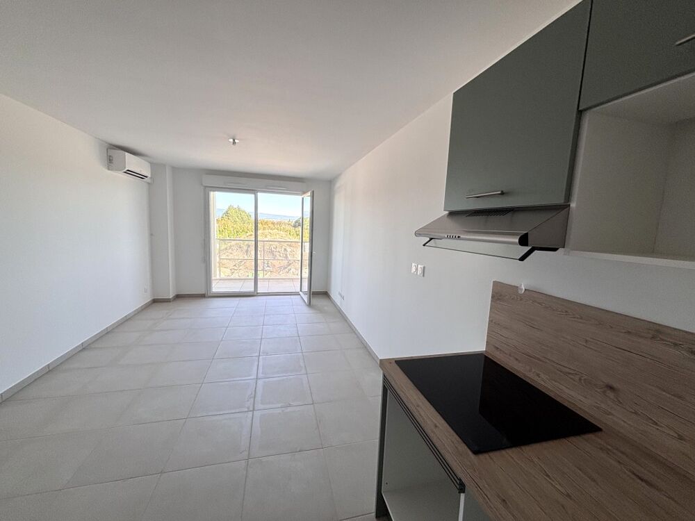 T2 avec balcon et parking à MONTEUX